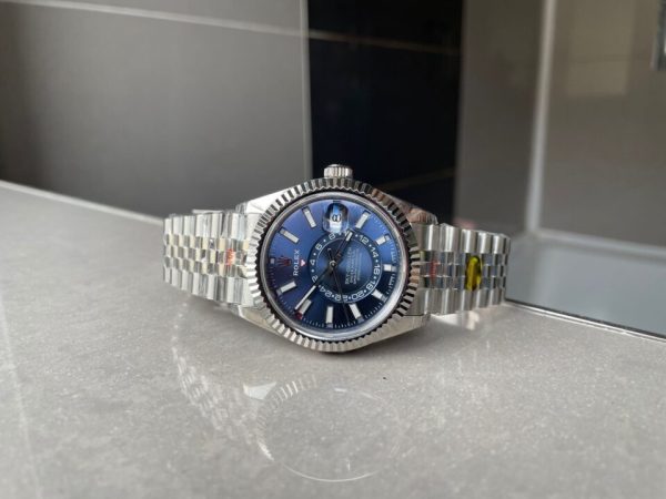 Noob FACTORY 1:1 Rolex Sky-Dweller 326935 SS Blue Dial - Image 8